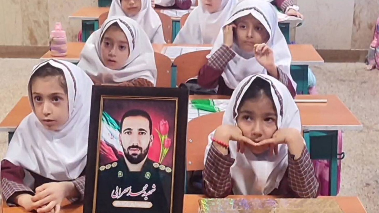 فیلمی از عکس‌های پاسدار شهید محمد سهرابی قهرمان ملی مبارزه با اسرائیل