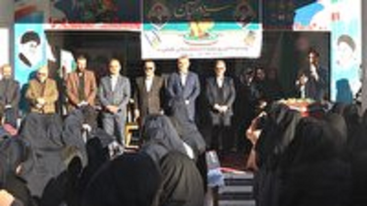 نواخته شدن زنگ استکبارستیزی در مدارس مازندران