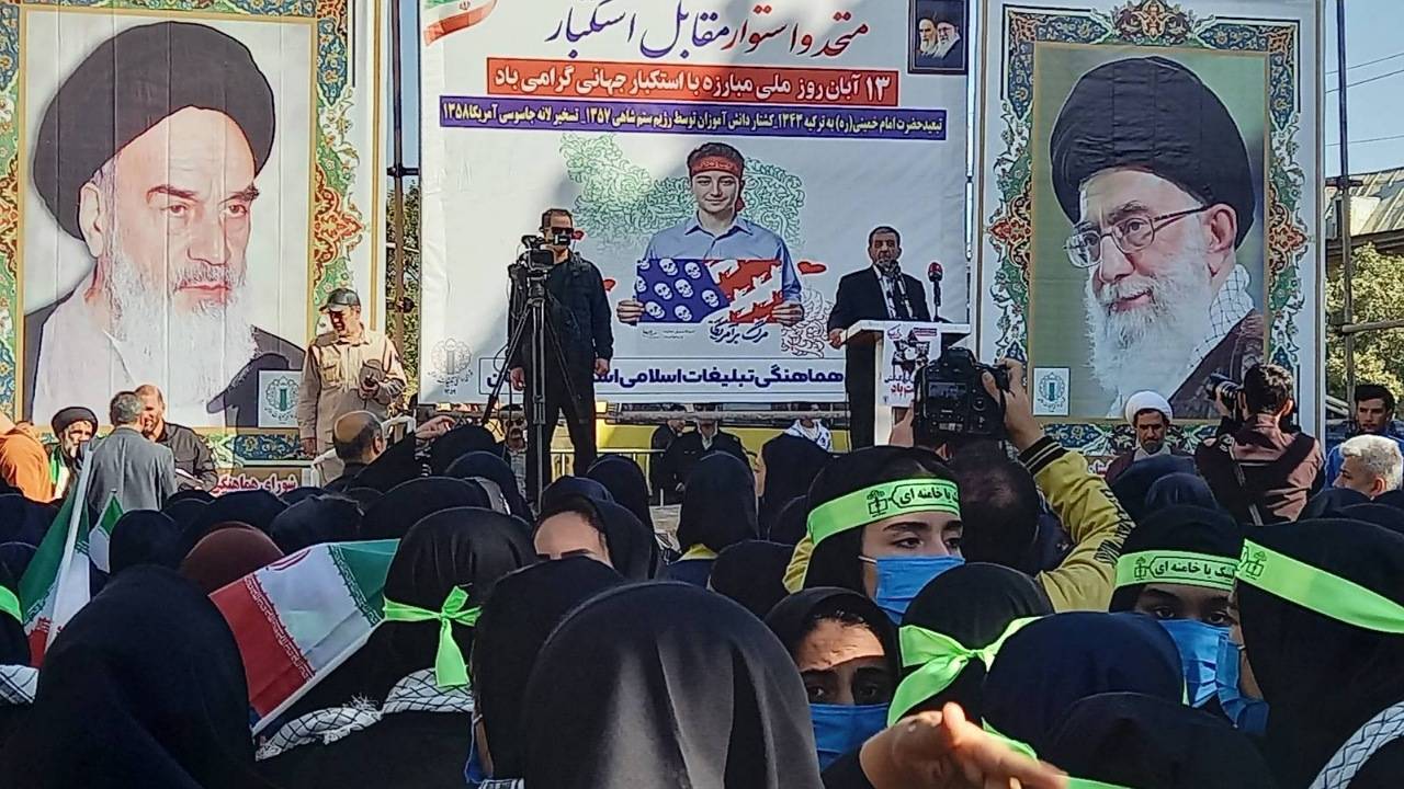 وحدت ارزشمند ملت ایران خاری در چشم دشمنان است