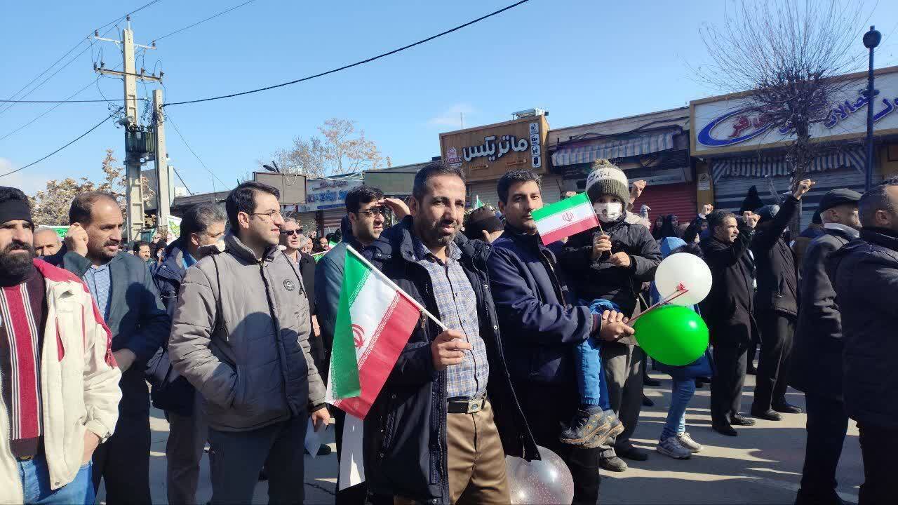 نمایی از گرامیداشت یوم الله ۱۳ آبان و احترام به شهید محمد سهرابی در نهاوند +