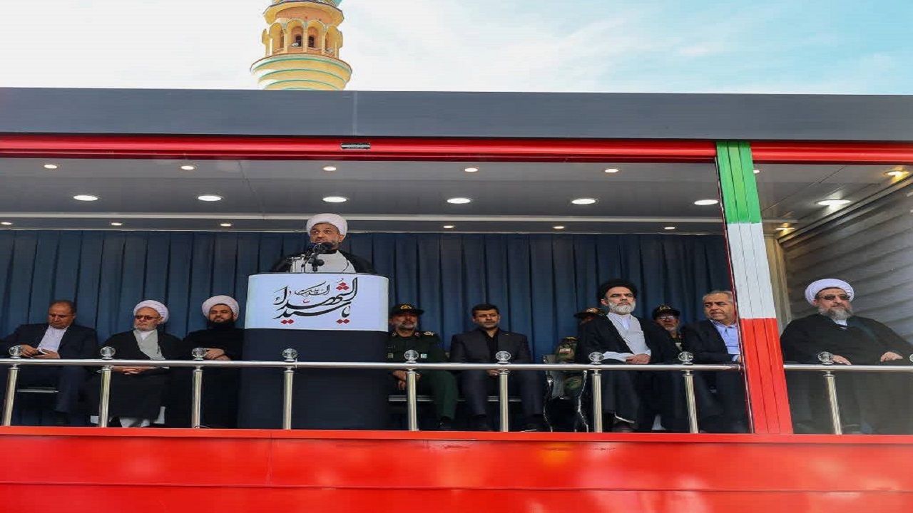 ملت ایران با تکیه بر ایمان راه شهیدان را ادامه می‌دهند