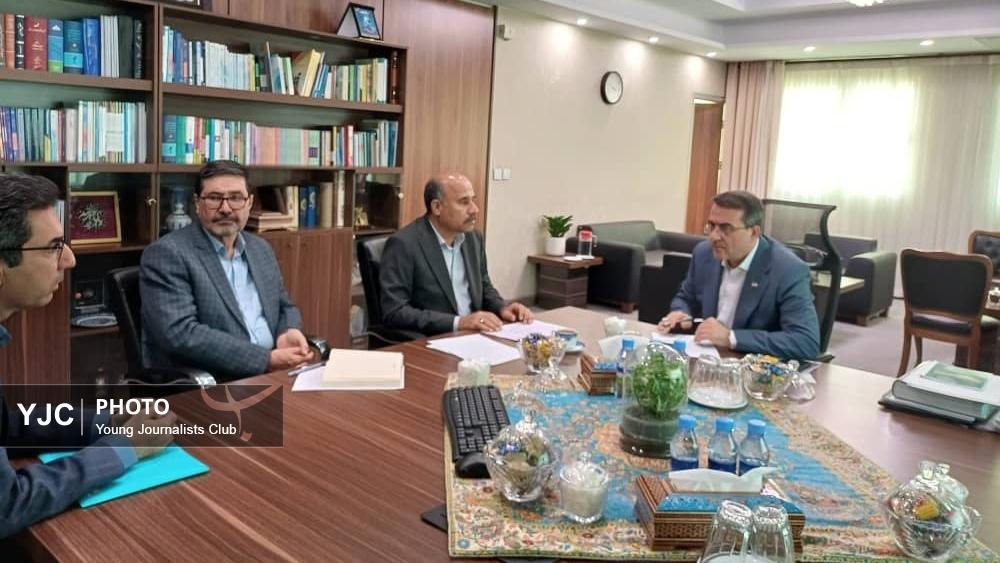 دستور معاون رئیس‌جمهور برای تحول اداری و آموزشی در شرق هرمزگان