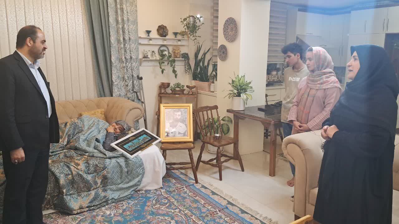 دیدار نماینده نیشابور از خانواده شهید شورورزی + عکس
