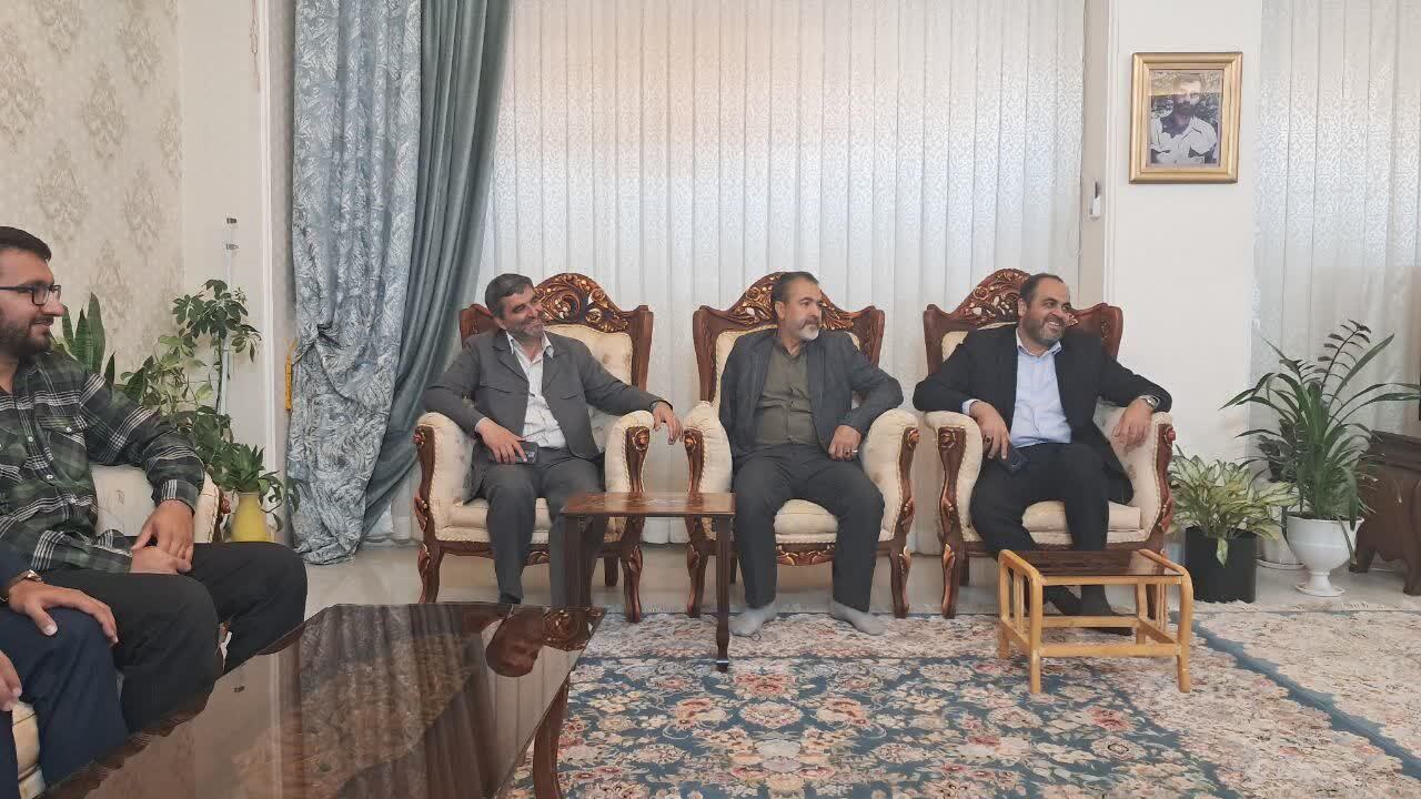 اقدام زیبا ومعنوی دیگری از نماینده مردم نیشابور در مجلس شورای اسلامی از خانواده شهید شورورزی اقدام زیبا ومعنوی دیگری از نماینده مردم نیشابور در مجلس شورای اسلامی از خانواده شهید شورورزی