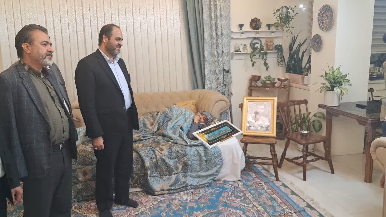 اقدام زیبا ومعنوی دیگری از نماینده مردم نیشابور اقدام زیبا ومعنوی دیگری از نماینده مردم نیشابور