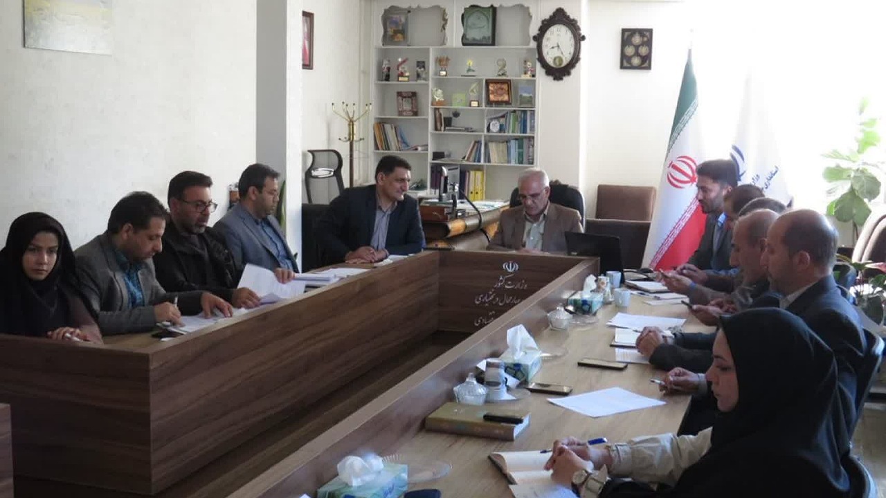 تهیه سند پیگیری مصوبات صنعتی در چهارمحال و بختیاری برای شفاف‌سازی و نظارت مستمر