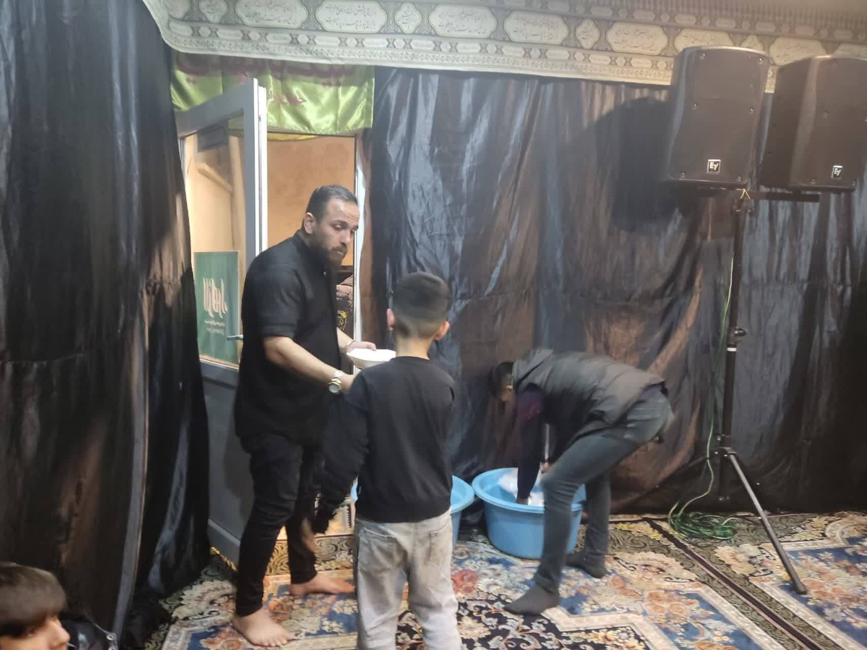 قم در ایام فاطمیه رنگ و بوی عزا و ماتم گرفت