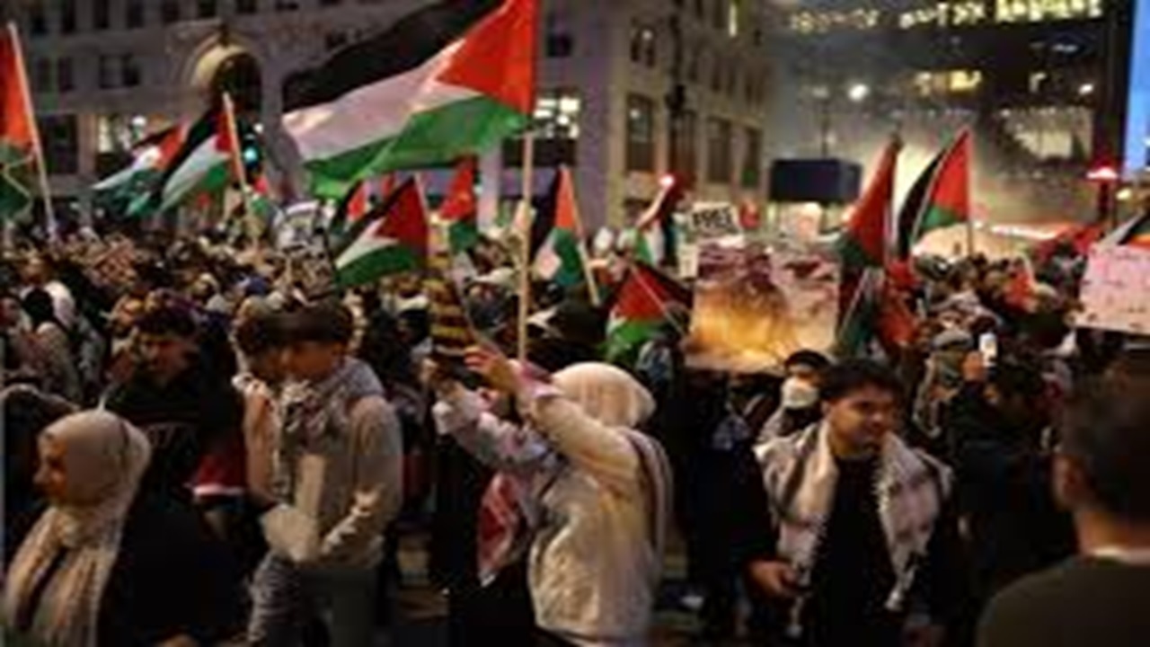 پیگرد و تعقیب یکی دیگر از حامیان فلسطین در فرانسه + فیلم
