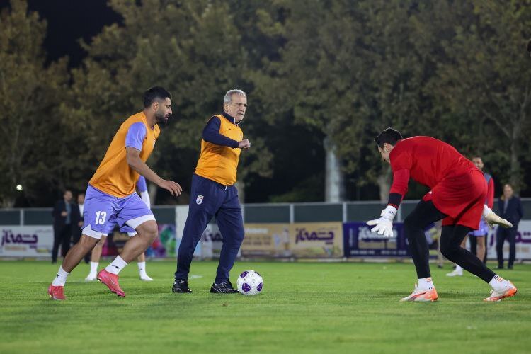 فوتبال رئیس&zwnj;جمهور همراه با ملی&zwnj;پوشان فوتبال