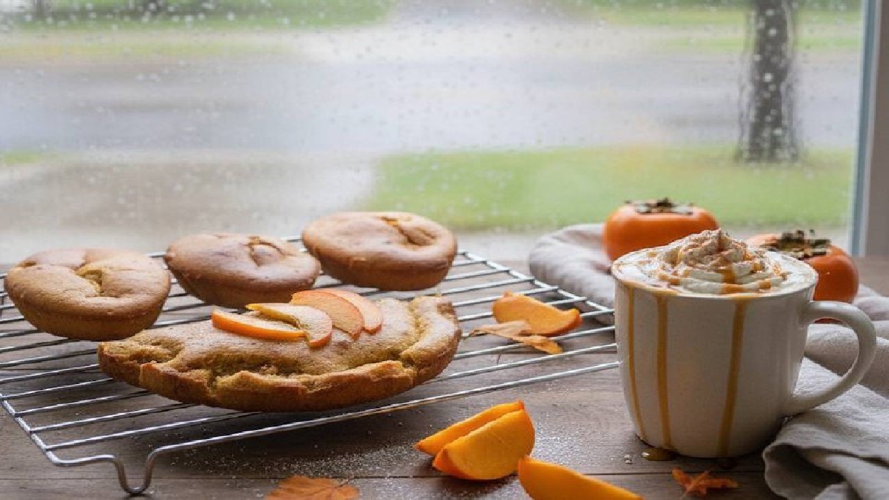 کیک خرمالو؛ گزینه‌ای خانگی و خوشمزه به جای دسر‌های صنعتی و پر شکر