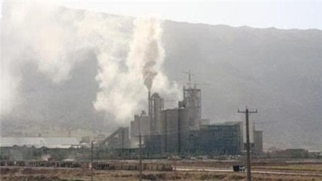 آلودگی کارخانه سیمان نفس ماهشهری‌ها را تنگ کرد + فیلم