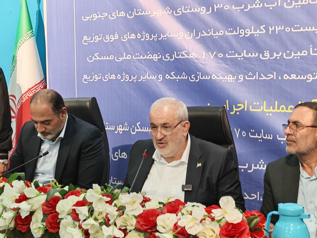 بیش از ٢ میلیارد مترمکعب ظرفیت شیرین‌سازی آب در دستور کار قرار دارد
