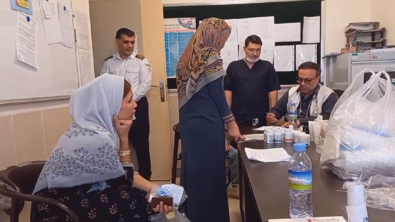 ویزیت رایگان ۲۴۰ بیمار در قالب طرح شهید رهنمون در شهر کرند گنبدکاووس