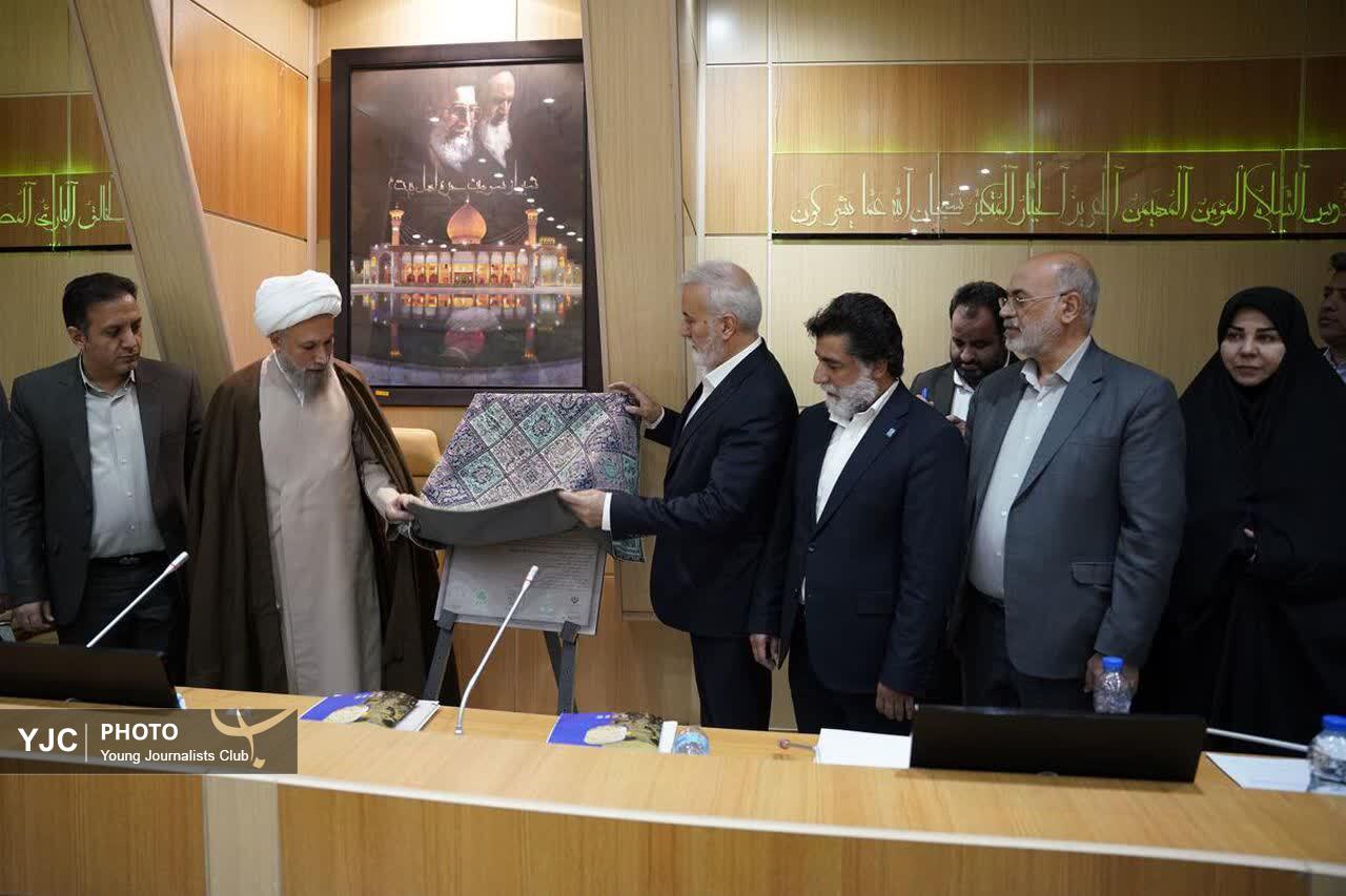 تجلی دین، هنر و حماسه در هویت فرهنگی شیراز/رونمایی از سند رویکرد مداخله دارالسلام