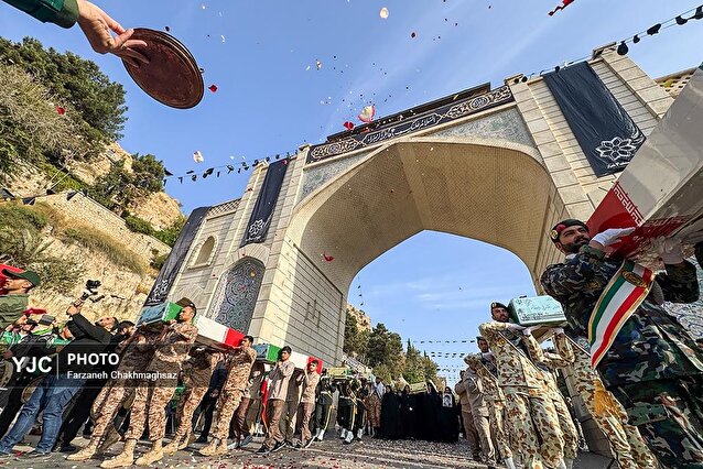 مراسم استقبال از کاروان شهدا در شیراز