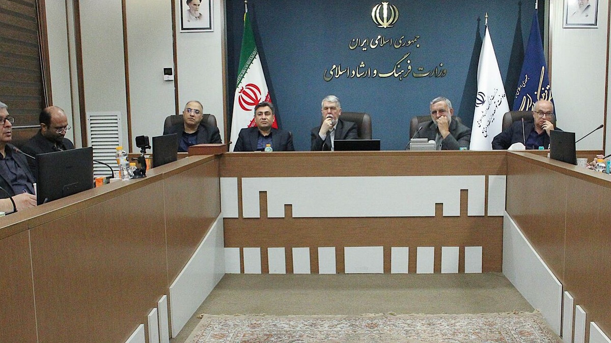 نسخه‌پیچی کارشناس مزدور برای آمریکایی‌ها در خلیج فارس؛ تجویز حمله به نیرو‌های نظامی ایران! + فیلم