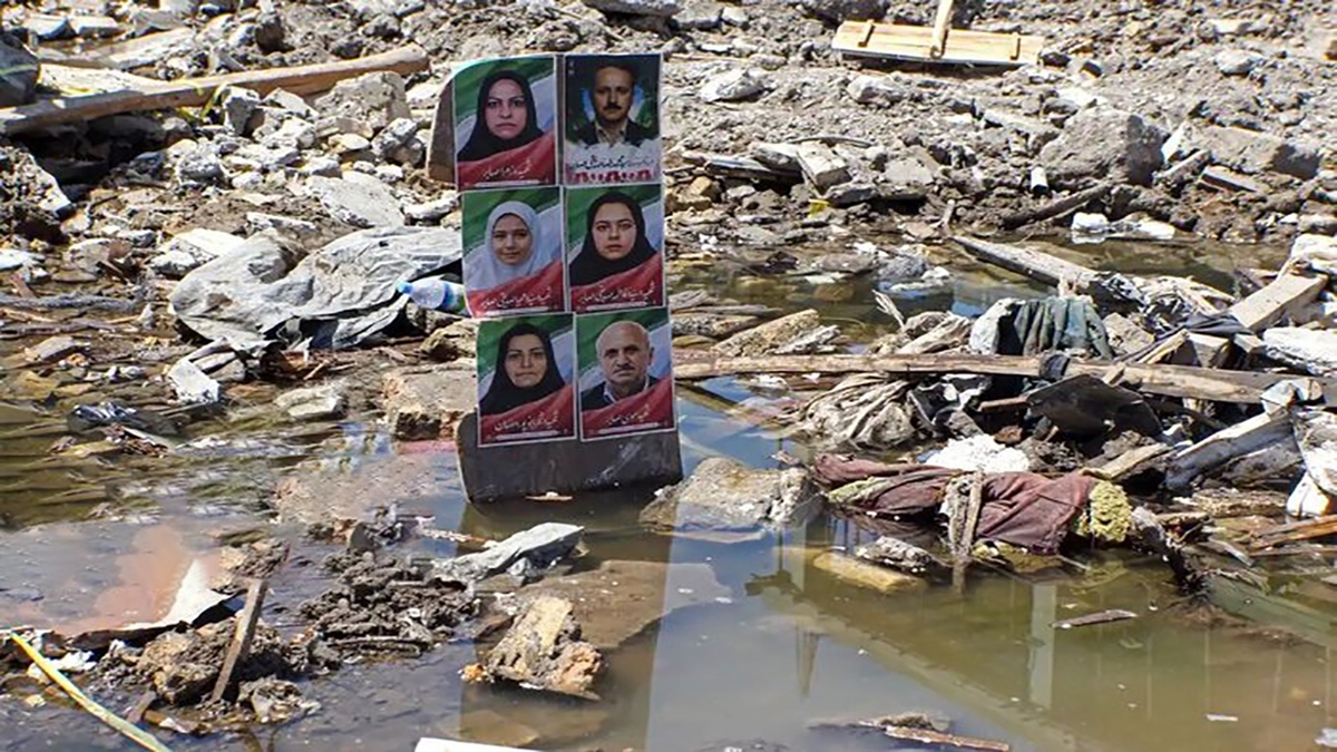 باشگاه خبرنگاران -رونمایی از تقویم تاریک در فرهنگسرای اندیشه