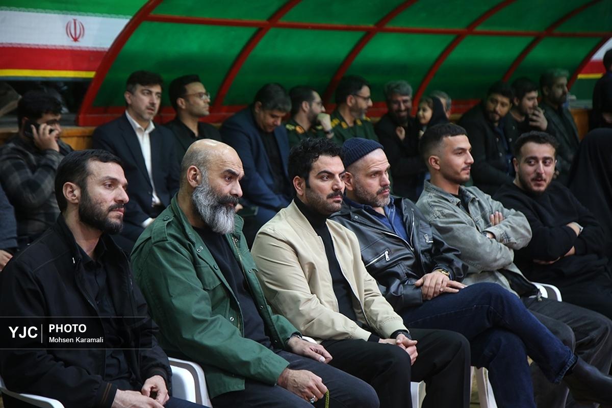 طواف پیکر شهدای گمنام در حرم بانوی کرامت