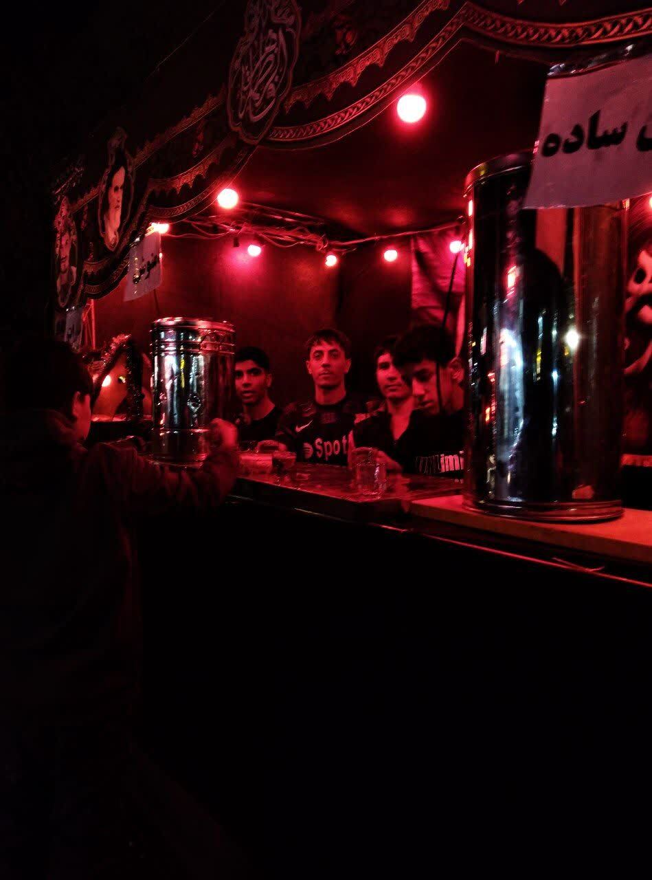 برپایی ایستگاه صلواتی در محله شهر قائم به مناسبت ایام فاطمیه