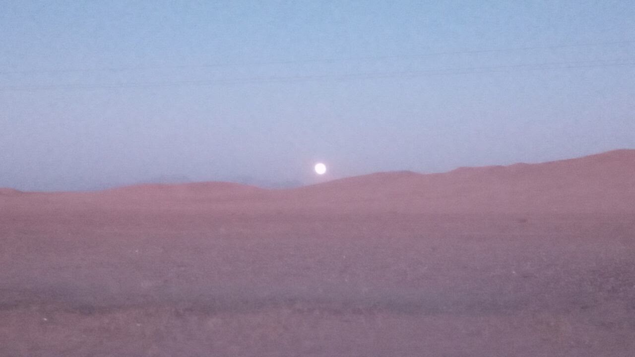صحنه&zwnj;ای از طلوع خورشید