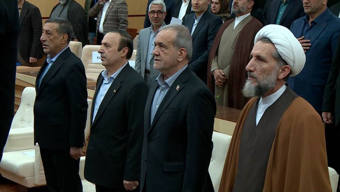 سفر رئیس جمهور به قزوین، دیدار با نخبگان و فعالان فرهنگی اولین برنامه پزشکیان