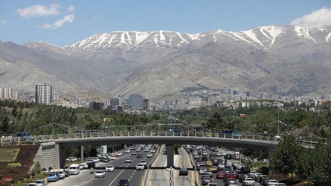 کیفیت هوای تهران در وضعیت زرد و قابل قبول قرار دارد