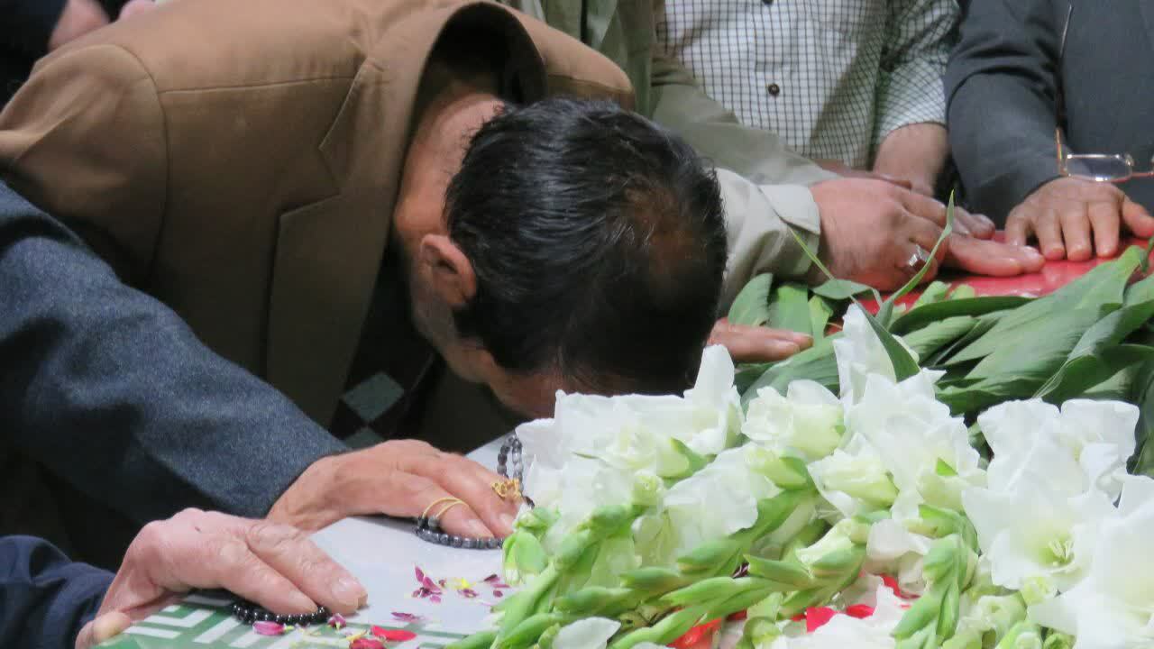 وداع هریسی&zwnj;ها با شهید گمنام هشت سال دفاع مقدس
