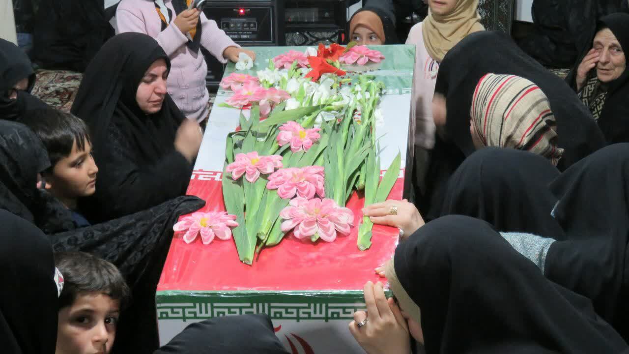 مراسم وداع با شهدای گمنام
