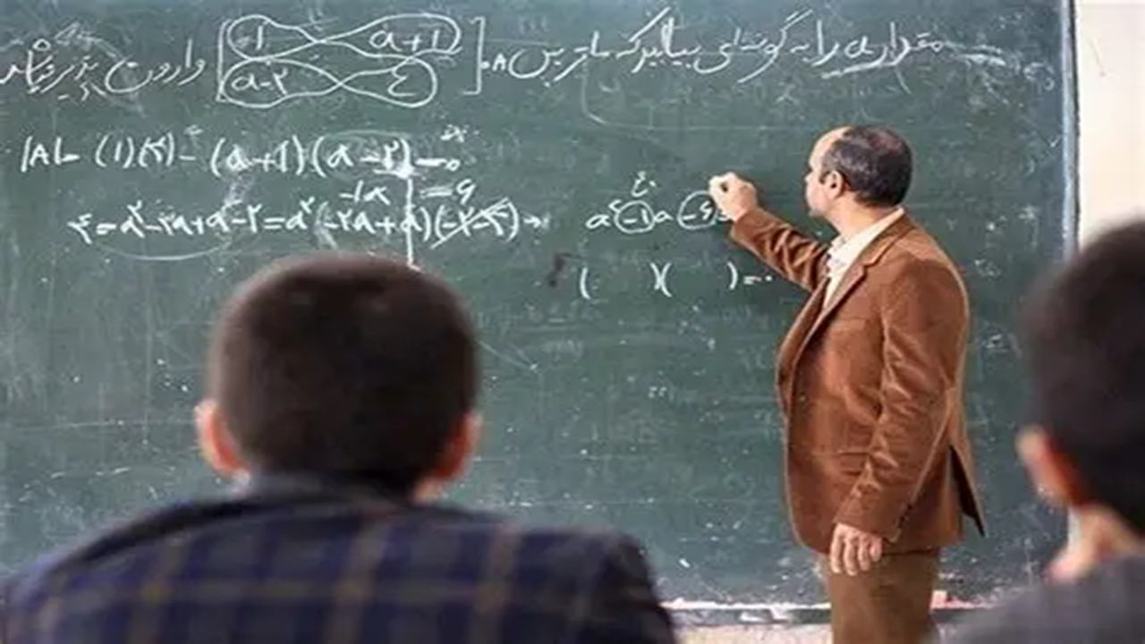 رنجش برخی از کارکنان آموزش و پرورش از تاخیر در پرداخت حقوق