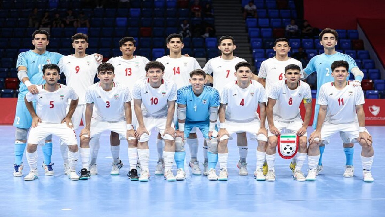 صعود تیم فوتسال پسران به نیمه‌نهایی با ۱۴ گله کردن سعودی‌ها