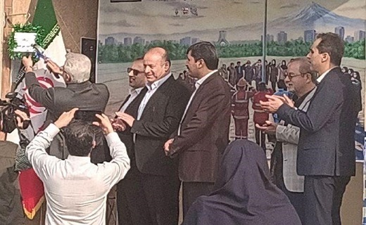 نواختن زنگ پدافند غیرعامل در دبیرستان میرزاکوچک رشت