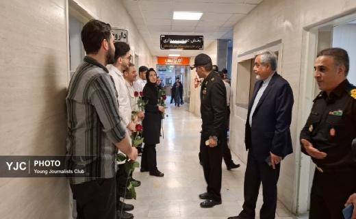 تجلیل از مقام  پرستاران با اهداء گل  + تصاویر