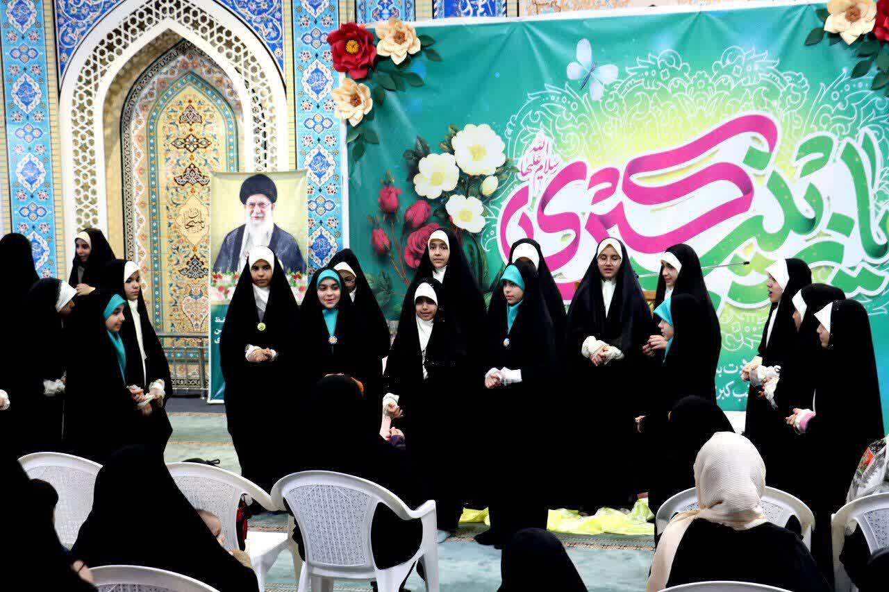 شادمانی ماهدشتیها در سالروز ولادت حضرت زینب (س) شادمانی ماهدشتیها در سالروز ولادت حضرت زینب (س)