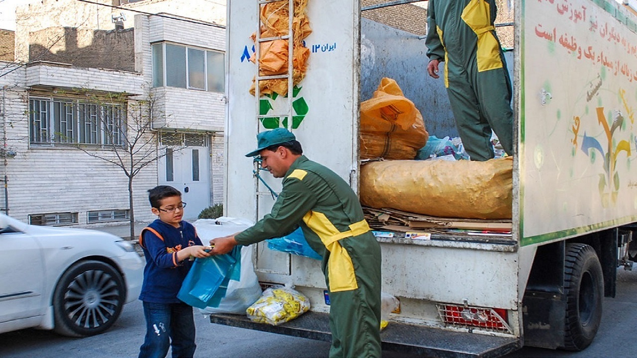فعالیت هزارو ۴۰۰ خودرو برای جمع آوری پسماند‌ها/ یزد اولین شهر بدون مخزن زباله در کشور