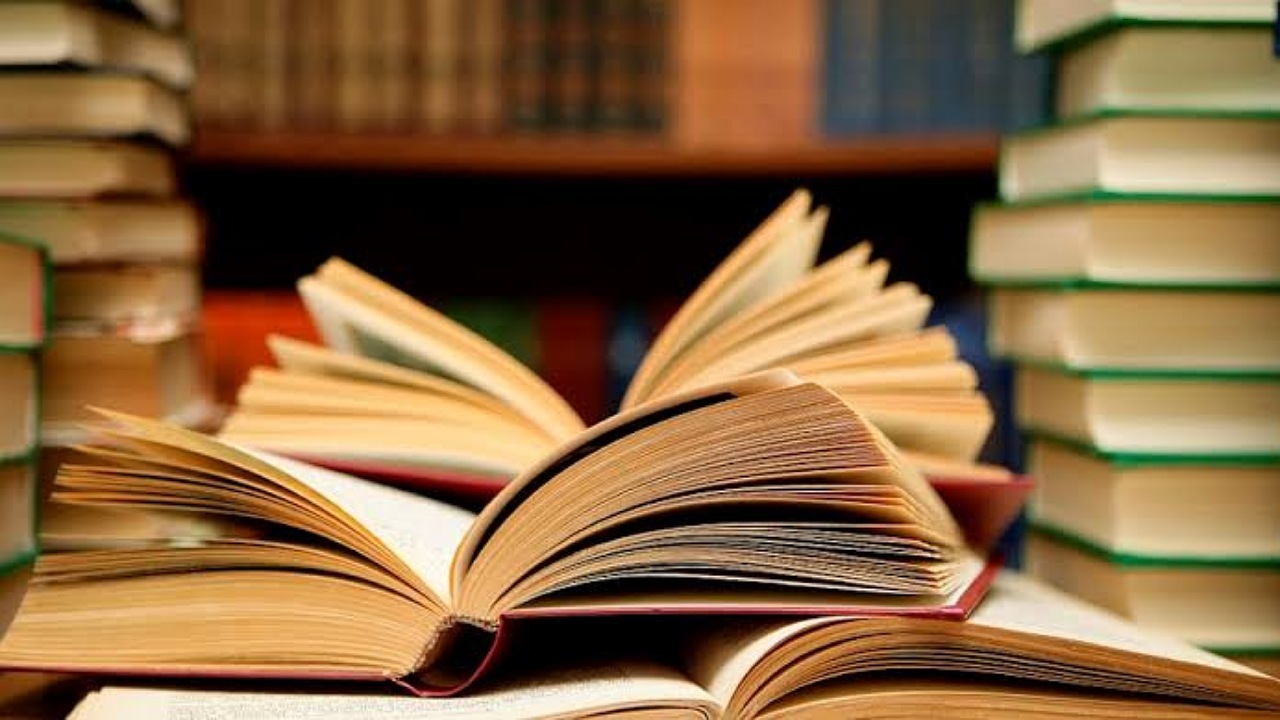 معرفی کتاب بغض‌های من پرنده می‌شوند + فیلم