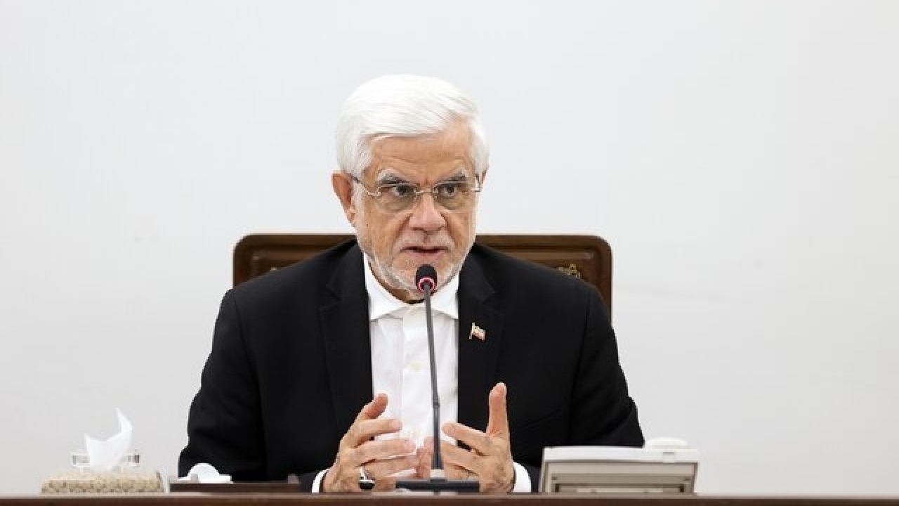 عارف مطرح کرد: لزوم تجدیدنظر در اداره دانشگاه‌ها