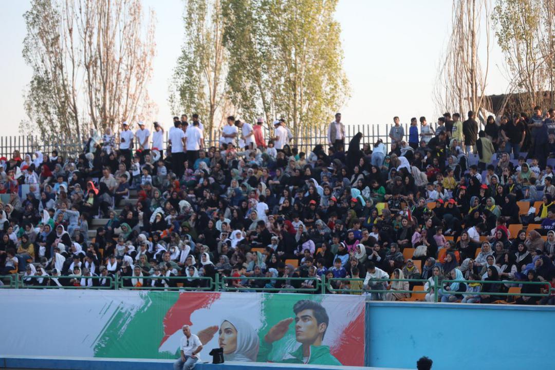 ثبت بزرگ&zwnj;ترین اجتماع باستانی&zwnj;کاران کشور در افتتاحیه قهرمان شهر ۴