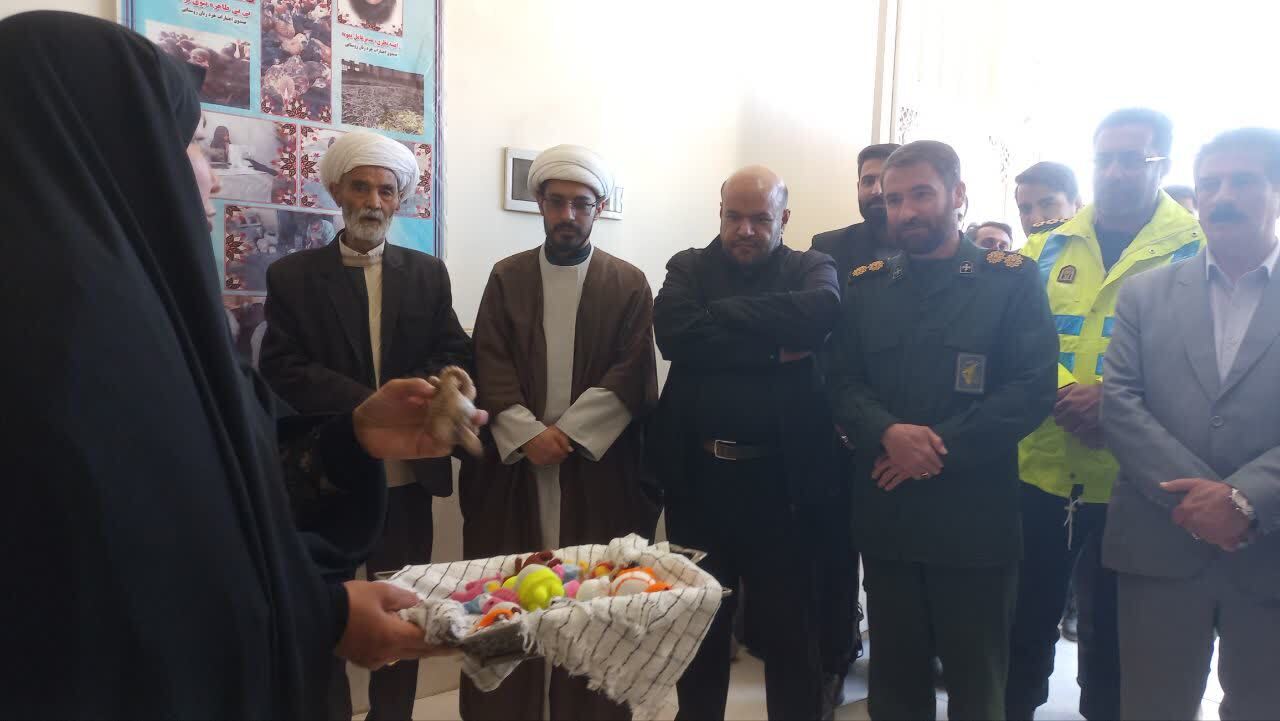 افتتاح نمایشگاه کارآفرینی بانوان بسیجی در روستای کاریز کهندل جنت آباد