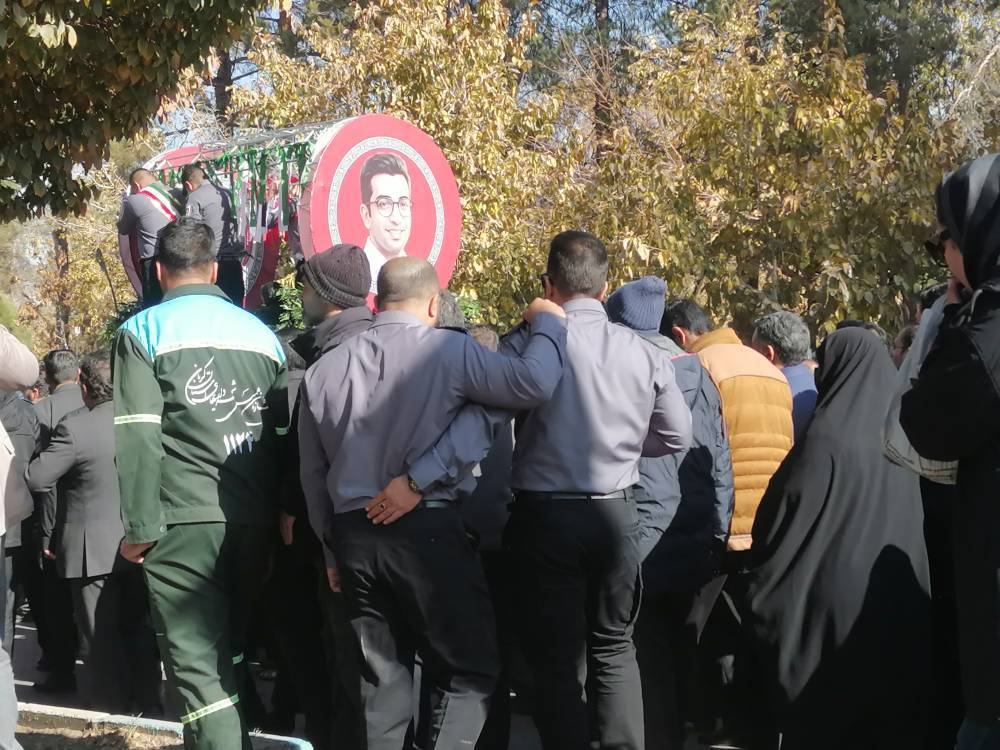 در حال تکمبل/// آتش نشانی که قهرمان شد&nbsp;