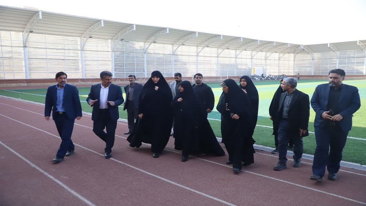 ورزشگاه فوتبال بانوان قم آماده بهره برداری