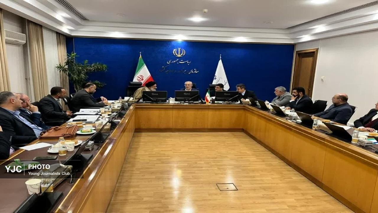 پیگیری جدی اعتبارات پروژه‌های نیمه‌تمام چهارمحال و بختیاری در دیدار مسئولان استان با رئیس سازمان برنامه و بودجه کشور