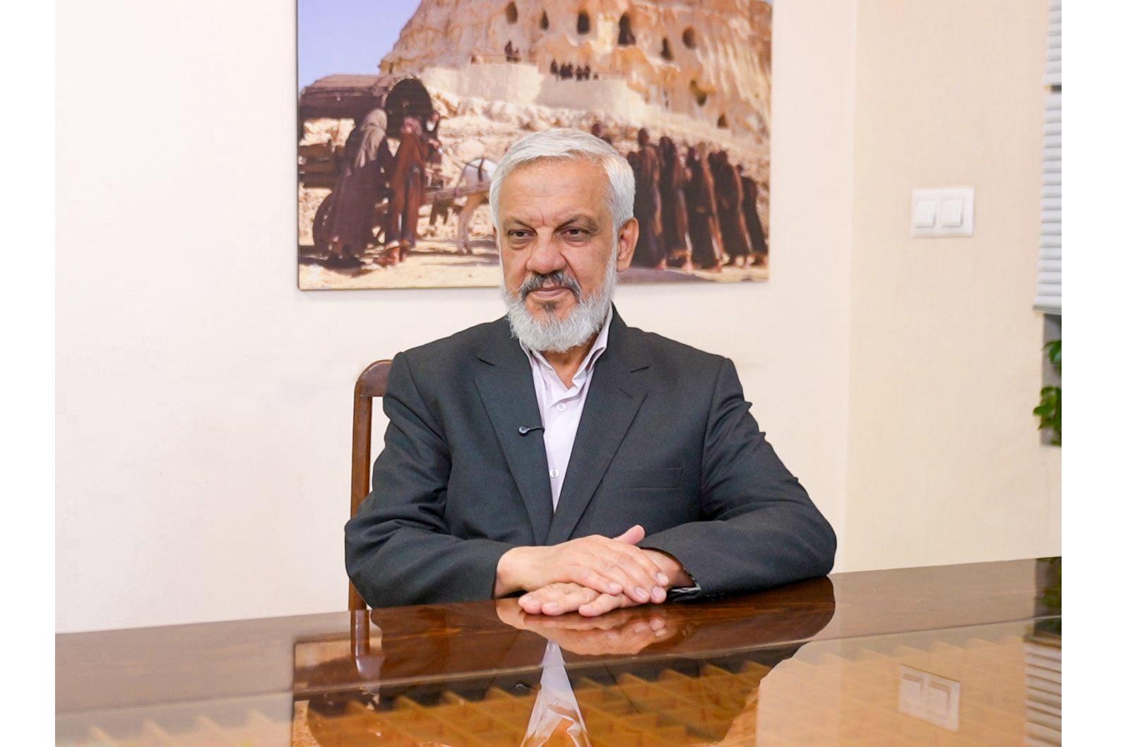 حسین طاهری