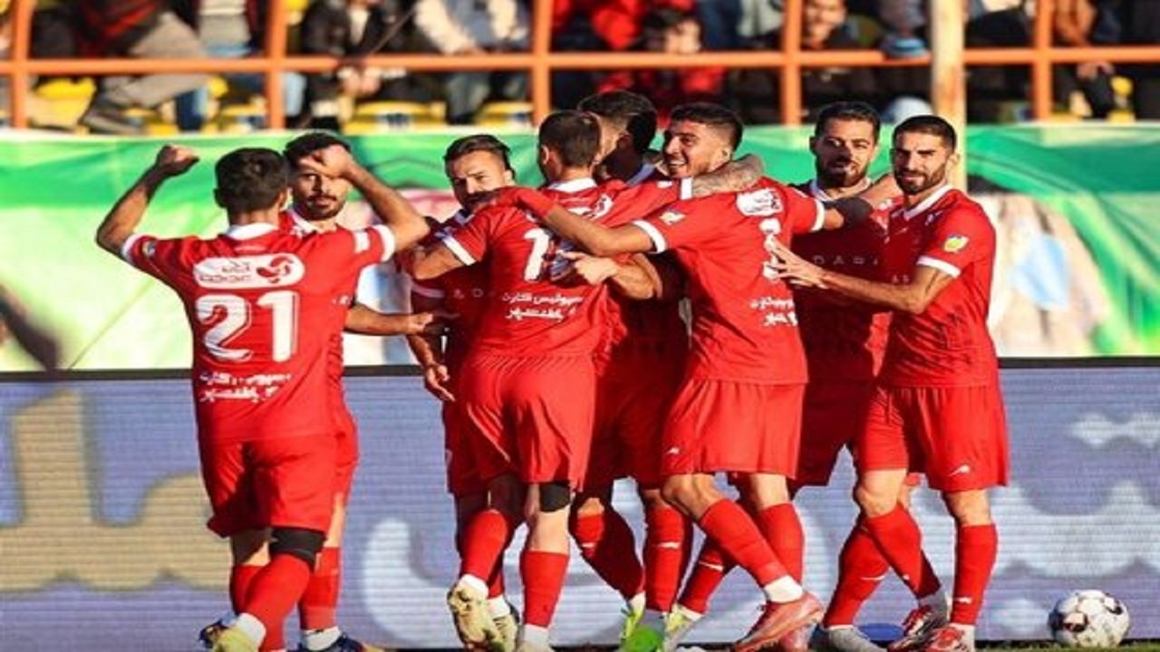 پرسپولیس - پیکان در ورزشگاه دستگردی