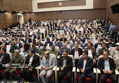 همایش تجلیل از خانواده های معظم شهدای کارمند ادارات و دستگاههای اجرایی+عکس