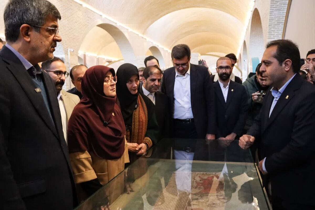 باشگاه خبرنگاران -افتتاح چهارمین نمایشگاه تخصصی صنایع‌دستی با حضور سخنگوی دولت در یزد