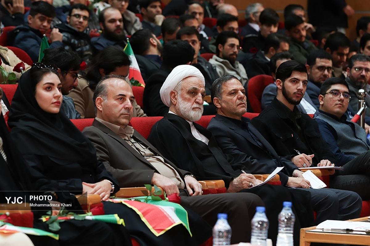 آیین گرامیداشت چهلمین روز شهادت زنده‌یاد آیدا حیدری در دانشگاه علوم پزشکی تهران
