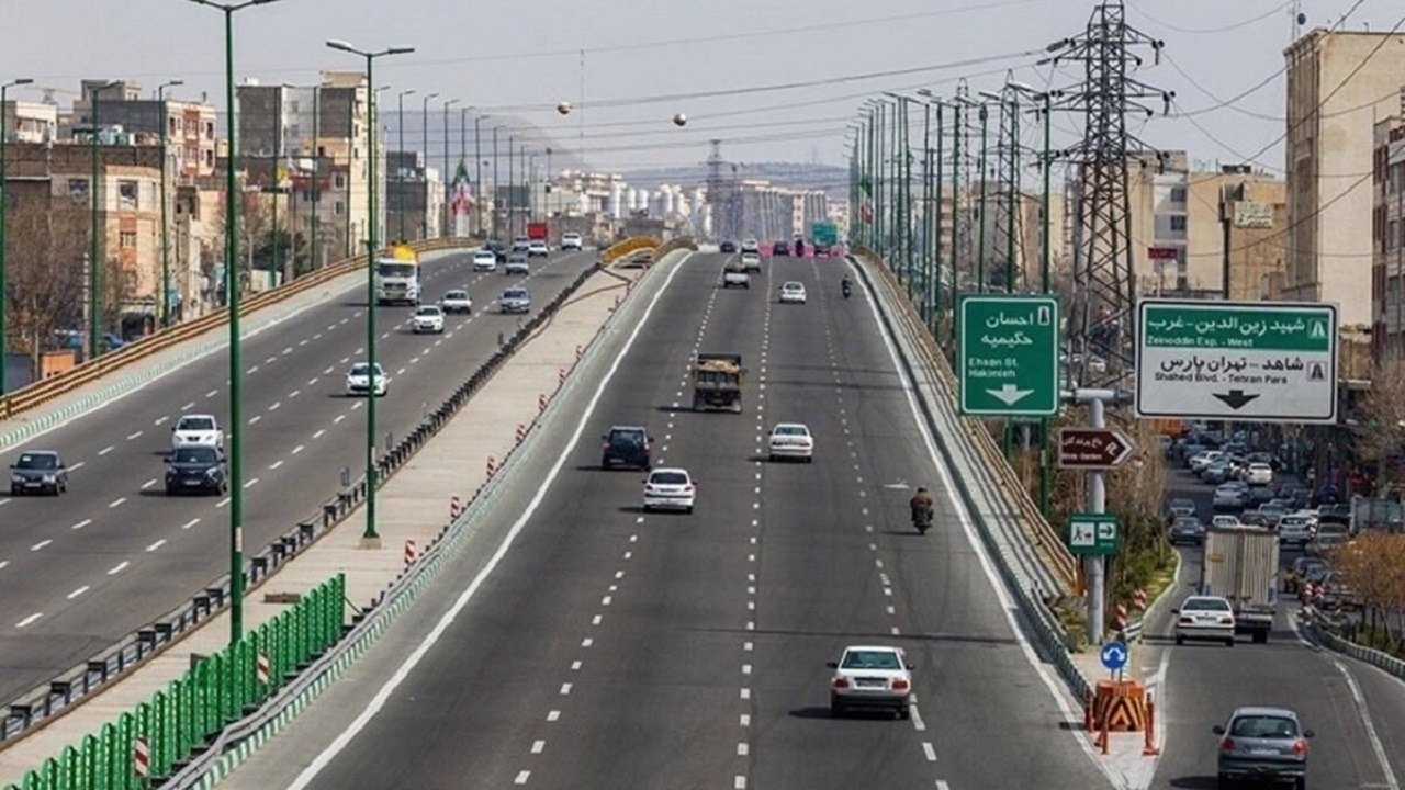 کاهش ۳۷ درصدی ترافیک تهران با اجرای محدودیت‌های آلودگی هوا