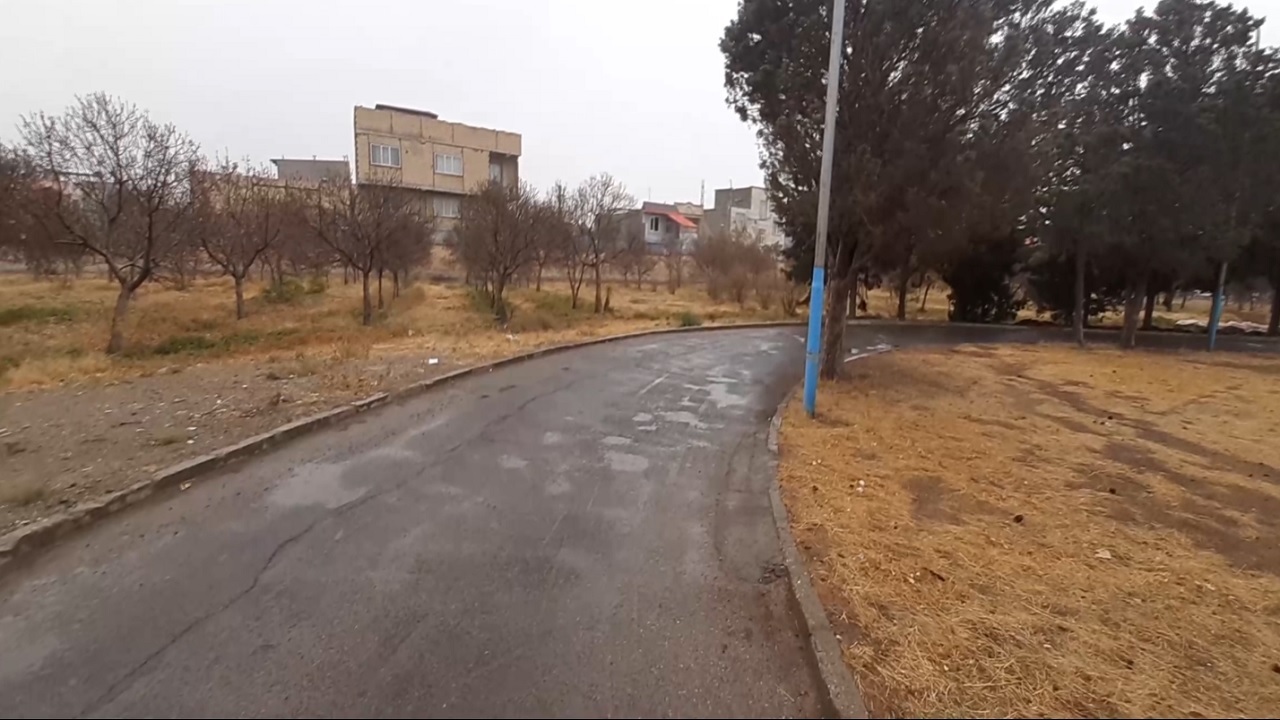 بارش باران پاییزی در روستای جوهرین+ فیلم