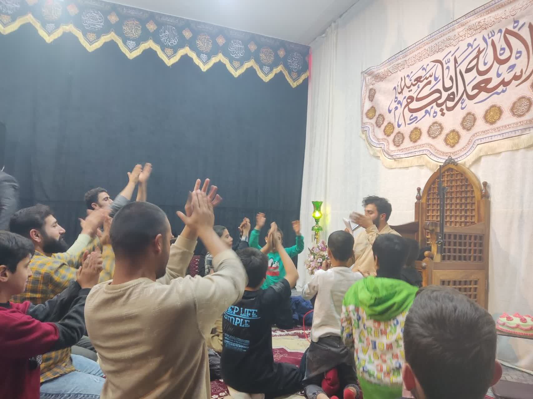شادمانی قمی&zwnj;ها در سالروز ولادت حضرت فاطمه زهرا (س)