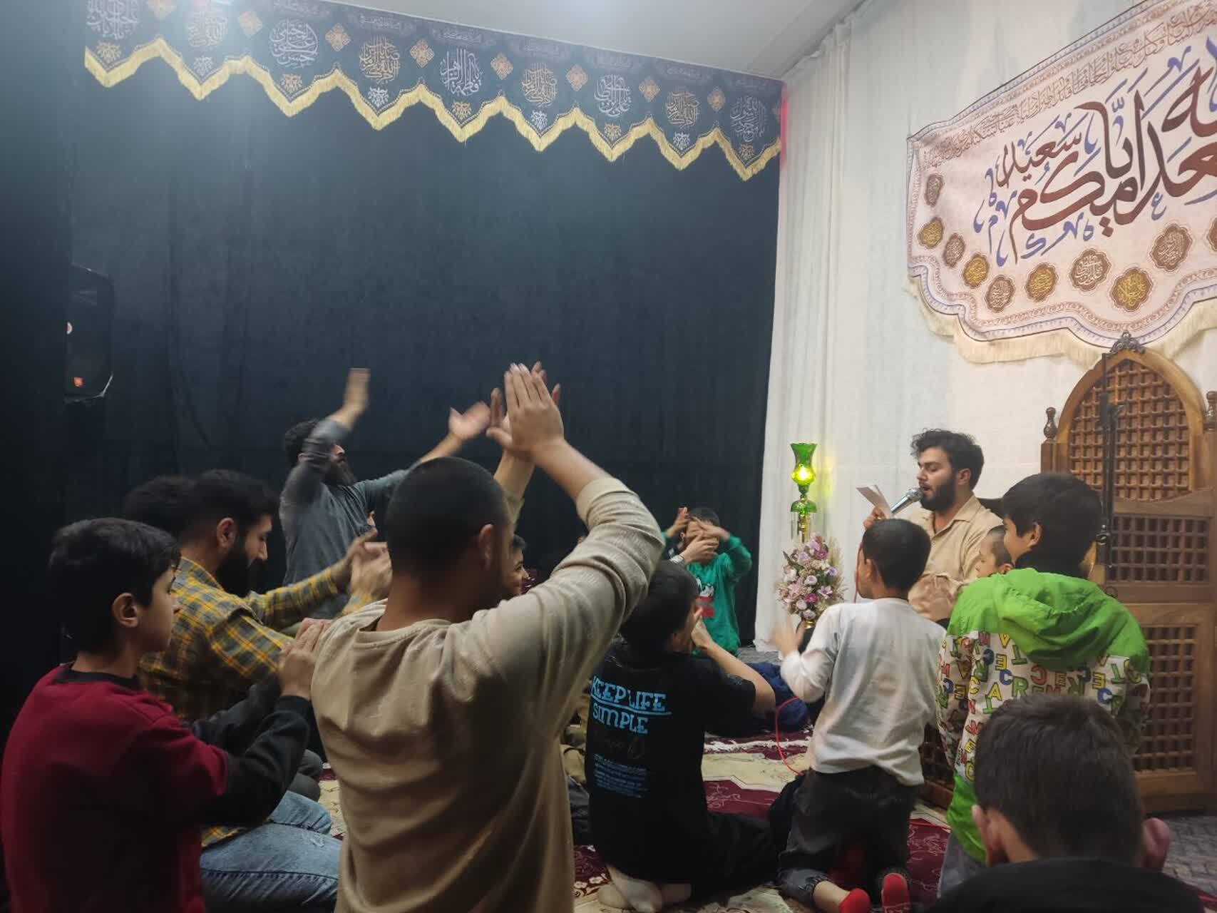 برپایی مراسم جشن و شادی به مناسبت روز مادر